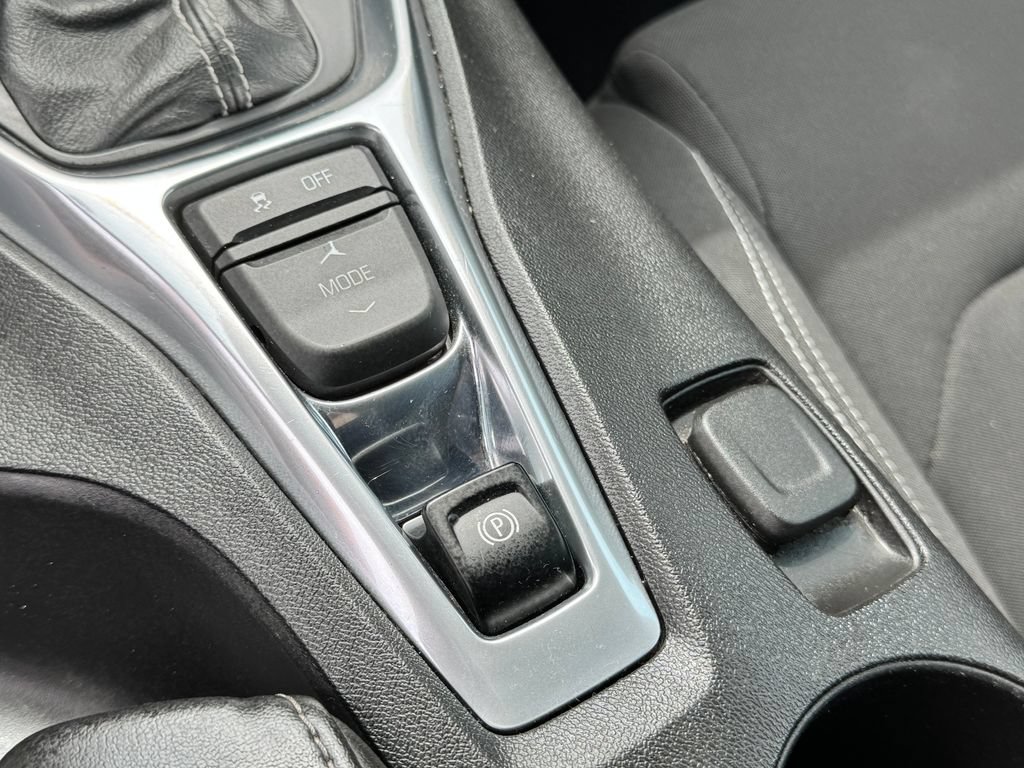Used 2018 Chevrolet Camaro SS RWD image 22
