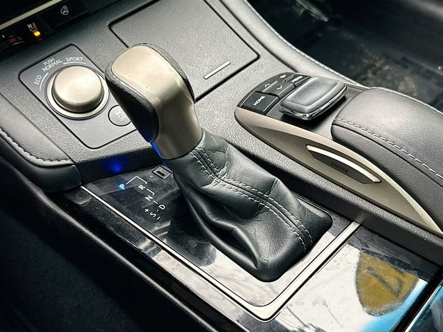 Used 2017 Lexus ES 350 w/ Navigation System Package image 17