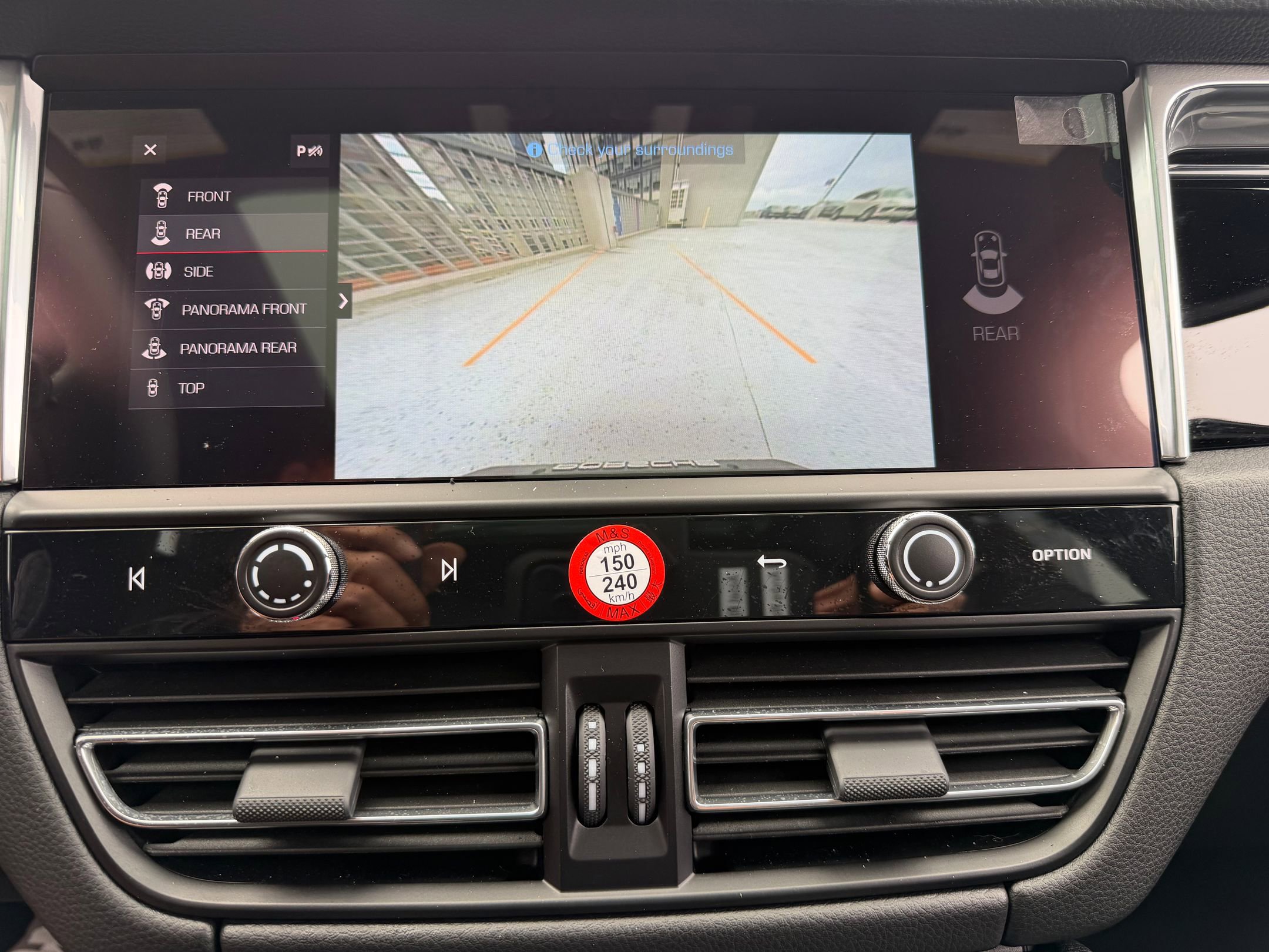 Certified 2026 Porsche Macan image 29