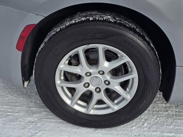 Used 2017 Chrysler Pacifica Touring image 5