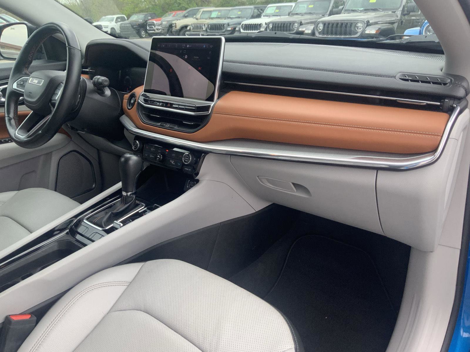 Used 2022 Jeep Compass Limited w/ Elite Group image 60