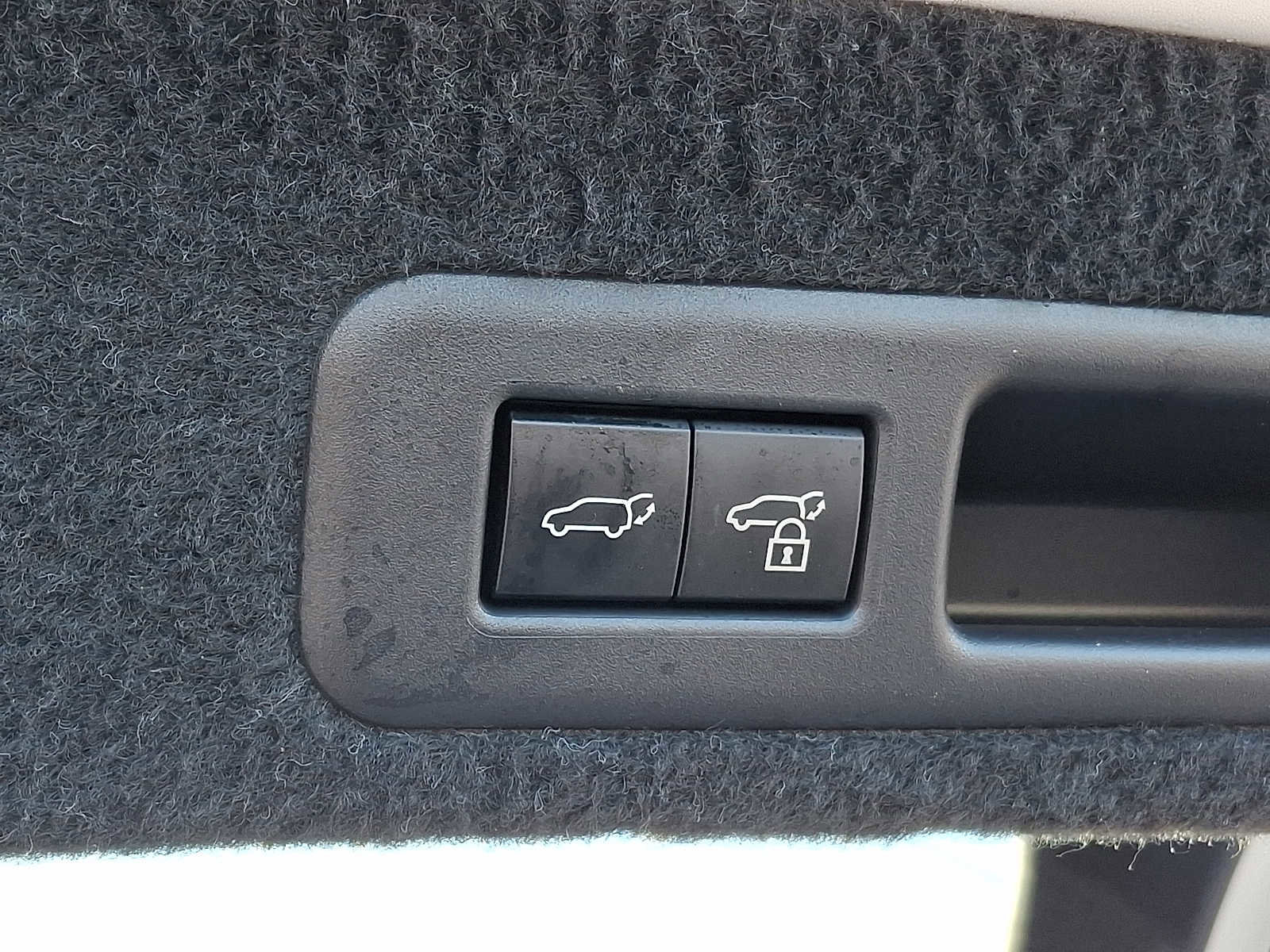 Used 2022 Lexus RX 450h F Sport w/ Accessory Package AWD/4WD image 27