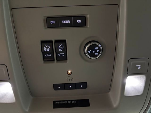 Used 2015 Chevrolet Suburban LT AWD/4WD image 33