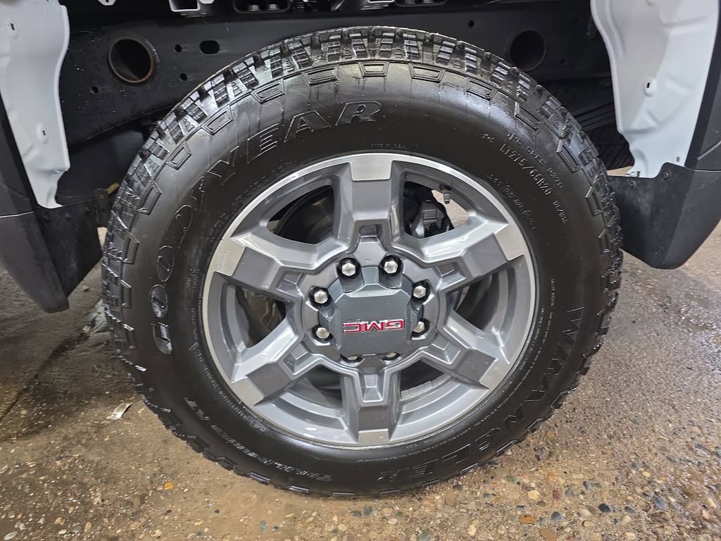 New 2026 GMC Sierra 2500 SLE AWD/4WD image 30