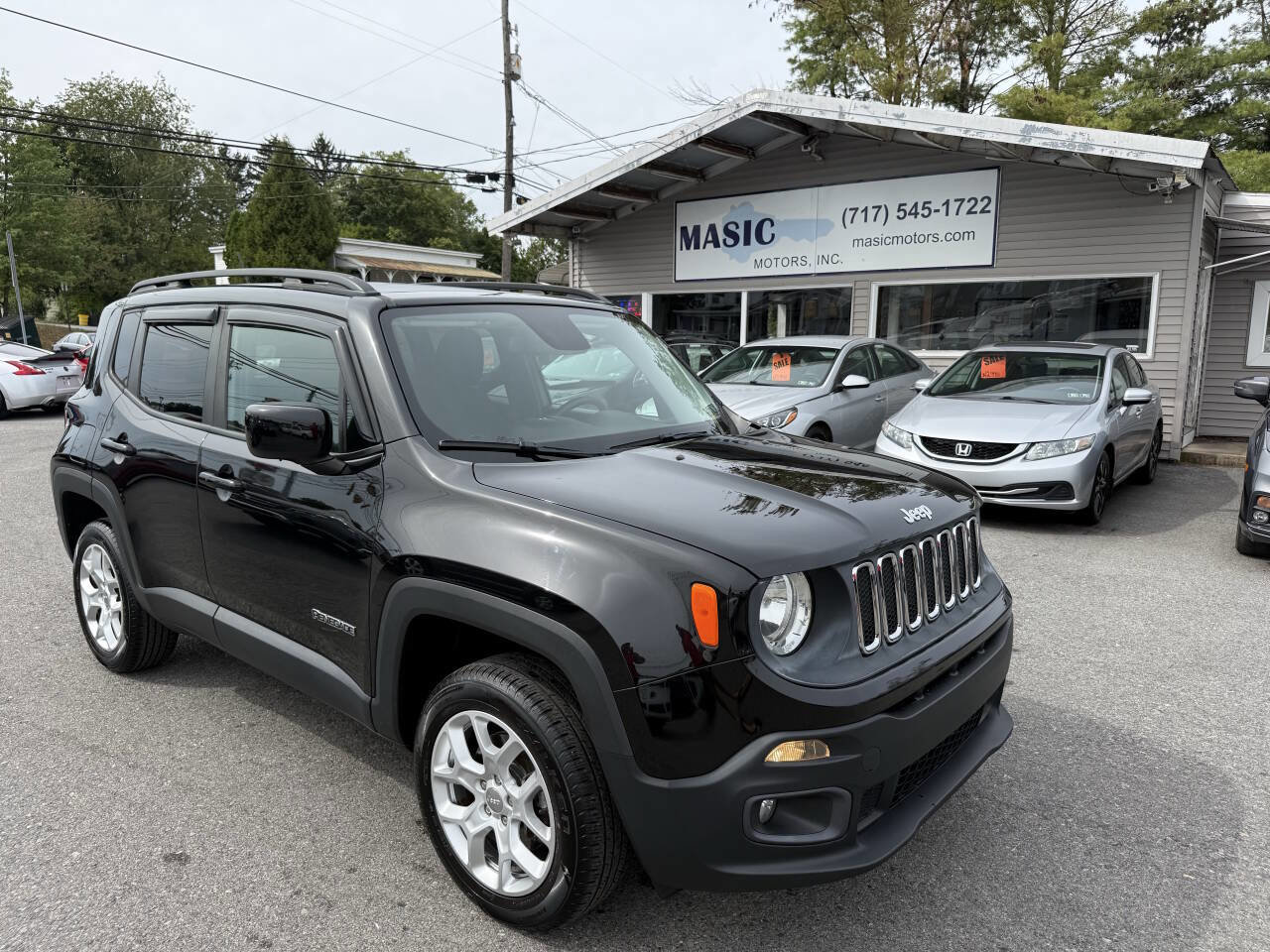 Used 2016 Jeep Renegade Latitude w/ Popular Equipment Group image 17