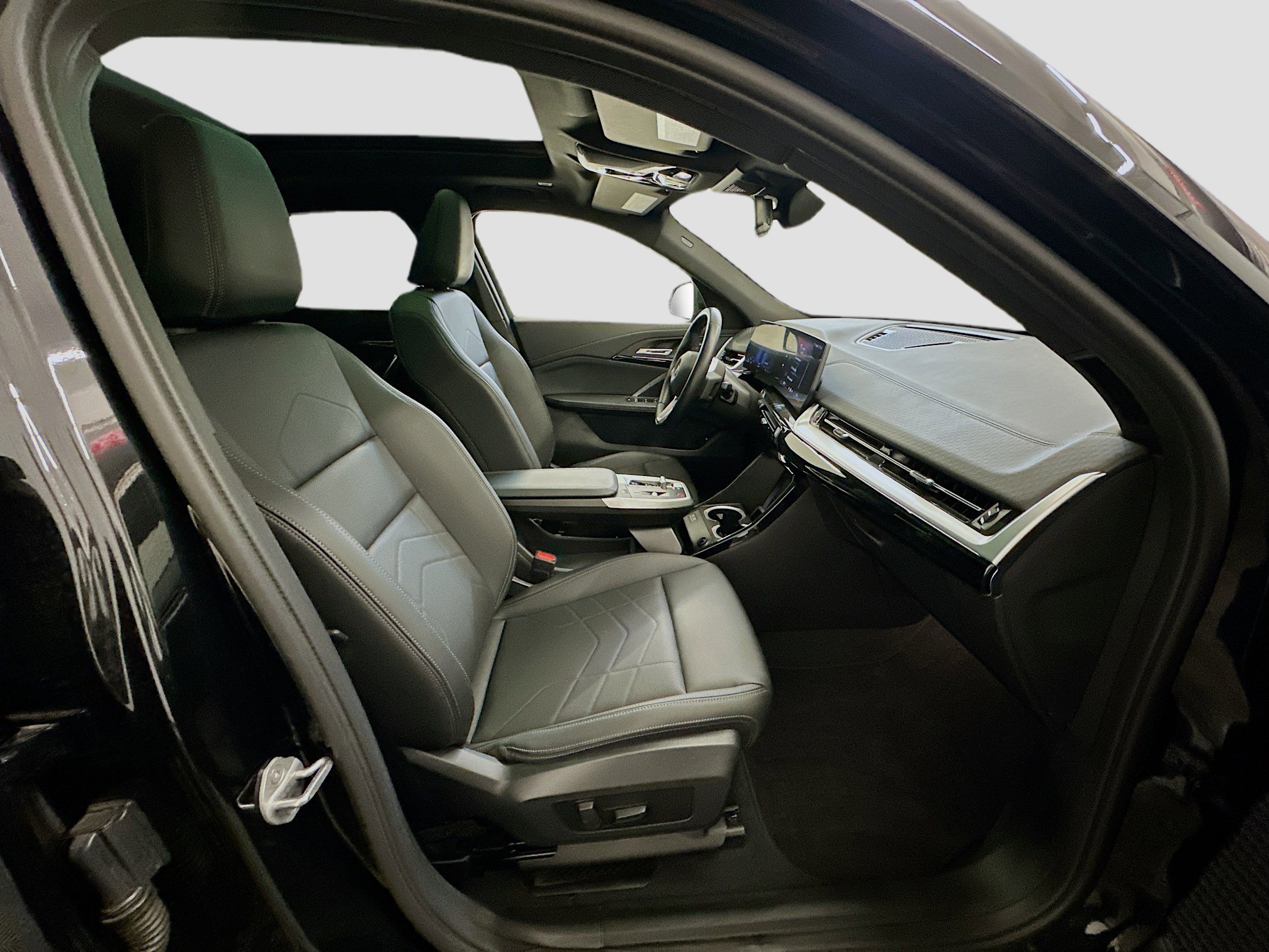 Used 2025 BMW X2 xDrive28i image 33