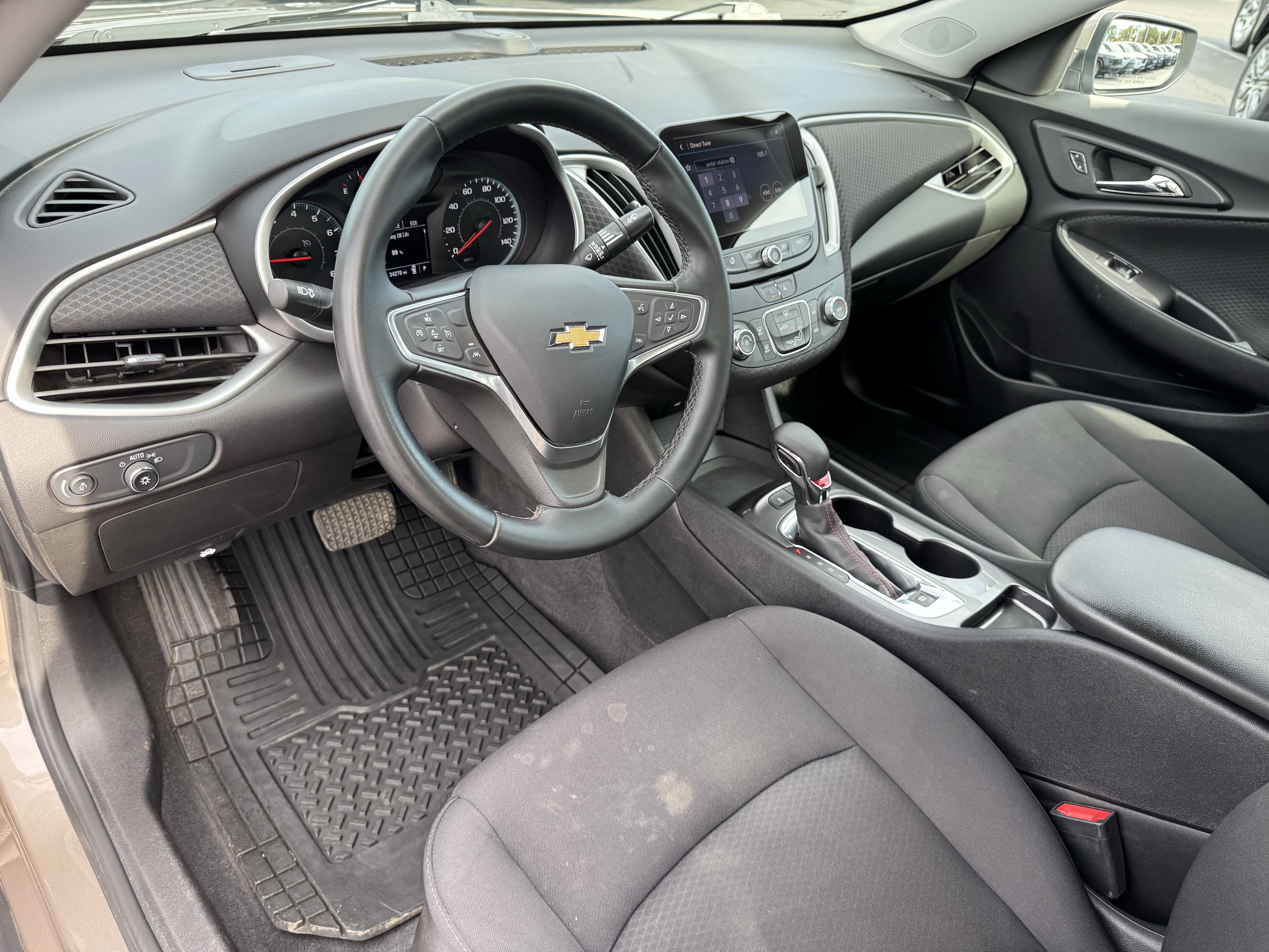 Used 2023 Chevrolet Malibu RS w/ Driver Confidence Package image 28