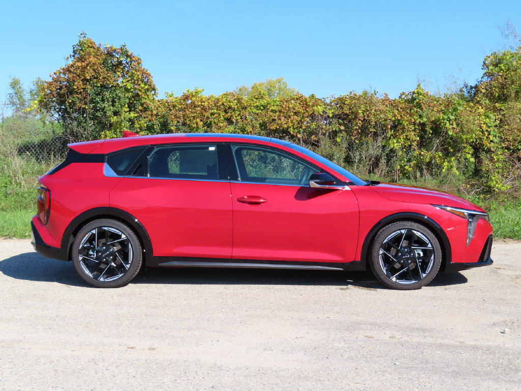 New 2026 Kia K4 EX w/ GT-Line Premium Package FWD image 2