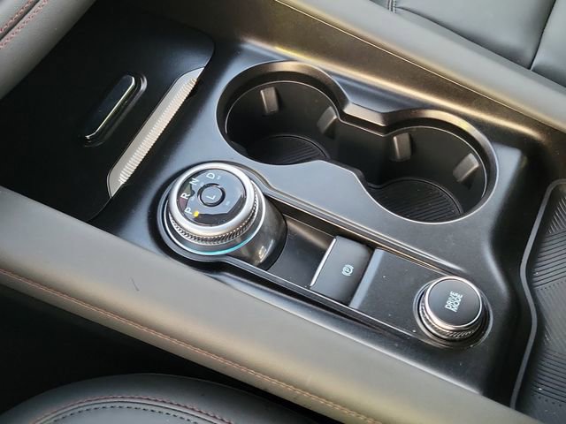 Used 2025 Ford Explorer Active w/ Active Comfort Package image 12