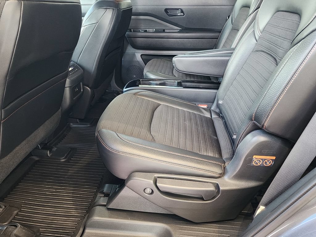 Used 2023 Nissan Pathfinder Rock Creek AWD/4WD image 15