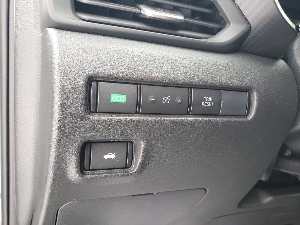 Certified 2025 Nissan Sentra S image 26