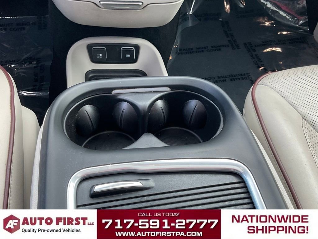 Used 2019 Chrysler Pacifica Touring-L w/ Advanced Safetytec Group FWD image 24
