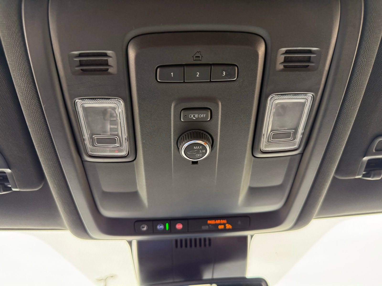 Used 2024 GMC Yukon SLT RWD image 22