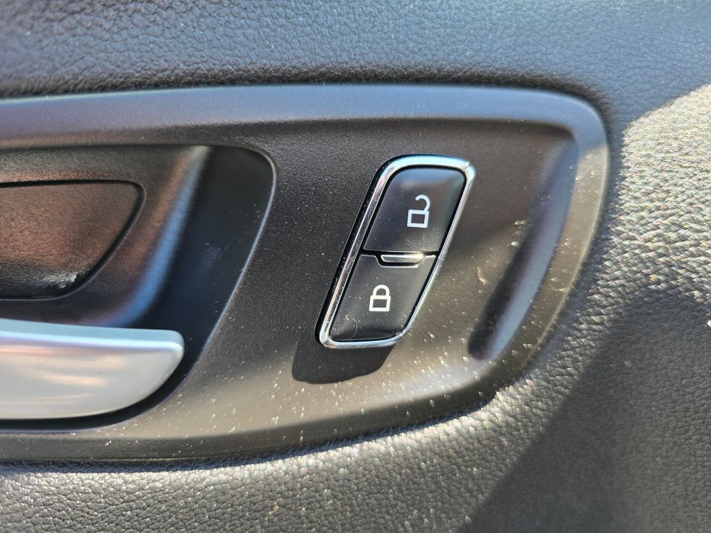 Used 2016 Ford Escape SE w/ Equipment Group 201A AWD/4WD image 29