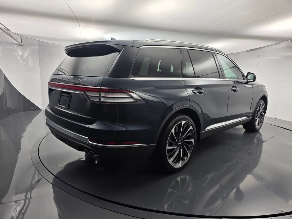 Used 2024 Lincoln Aviator Reserve w/ Equipment Group 201A AWD/4WD image 4