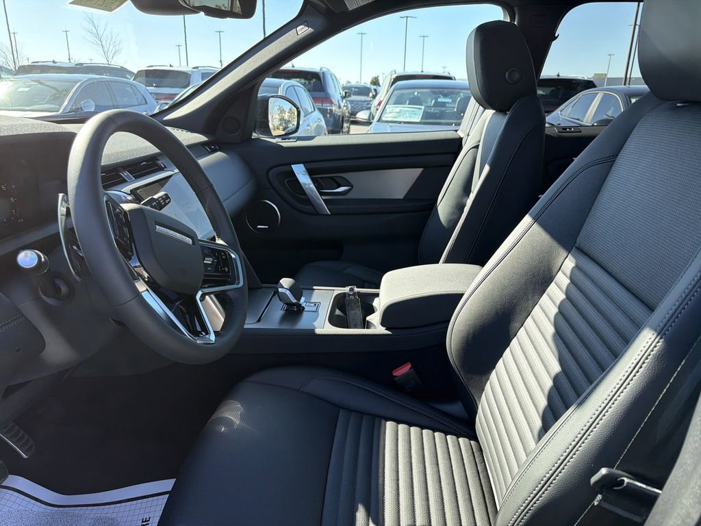 New 2026 Land Rover Discovery Sport Landmark image 10