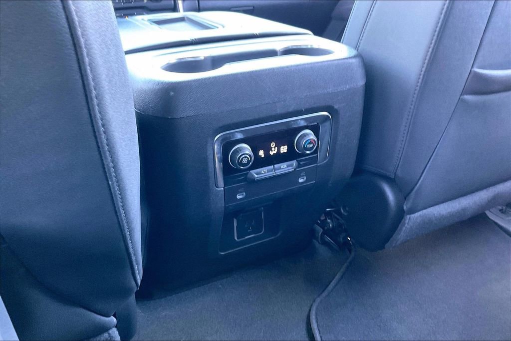 Used 2024 Chevrolet Tahoe LT RWD image 32