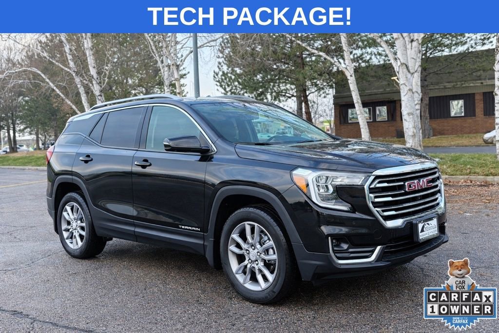 Used 2023 GMC Terrain SLT w/ Tech Package image 2