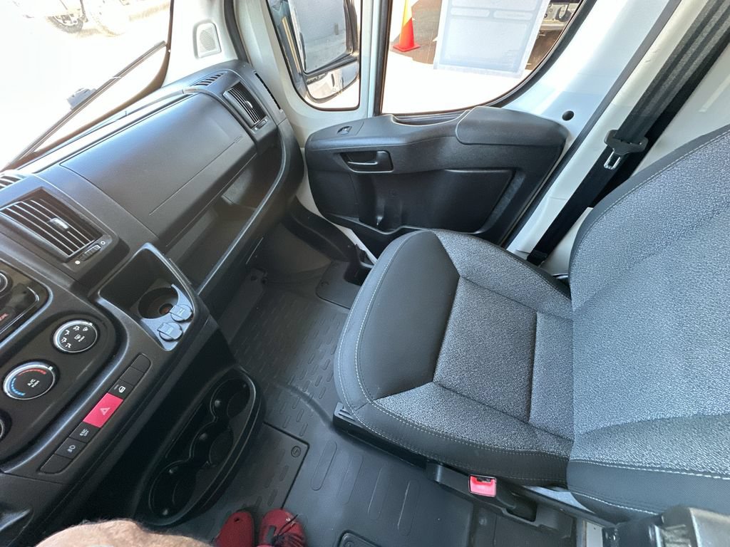 Used 2019 RAM ProMaster 3500 w/ Premium Appearance Group FWD image 11