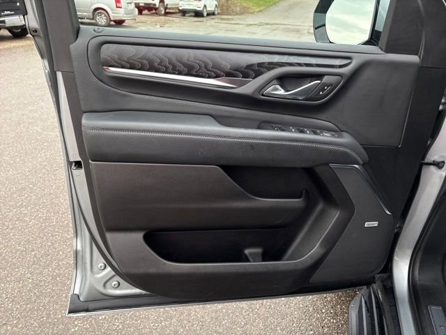 Used 2023 GMC Yukon Denali w/ LPO, Floor Liner Package image 7