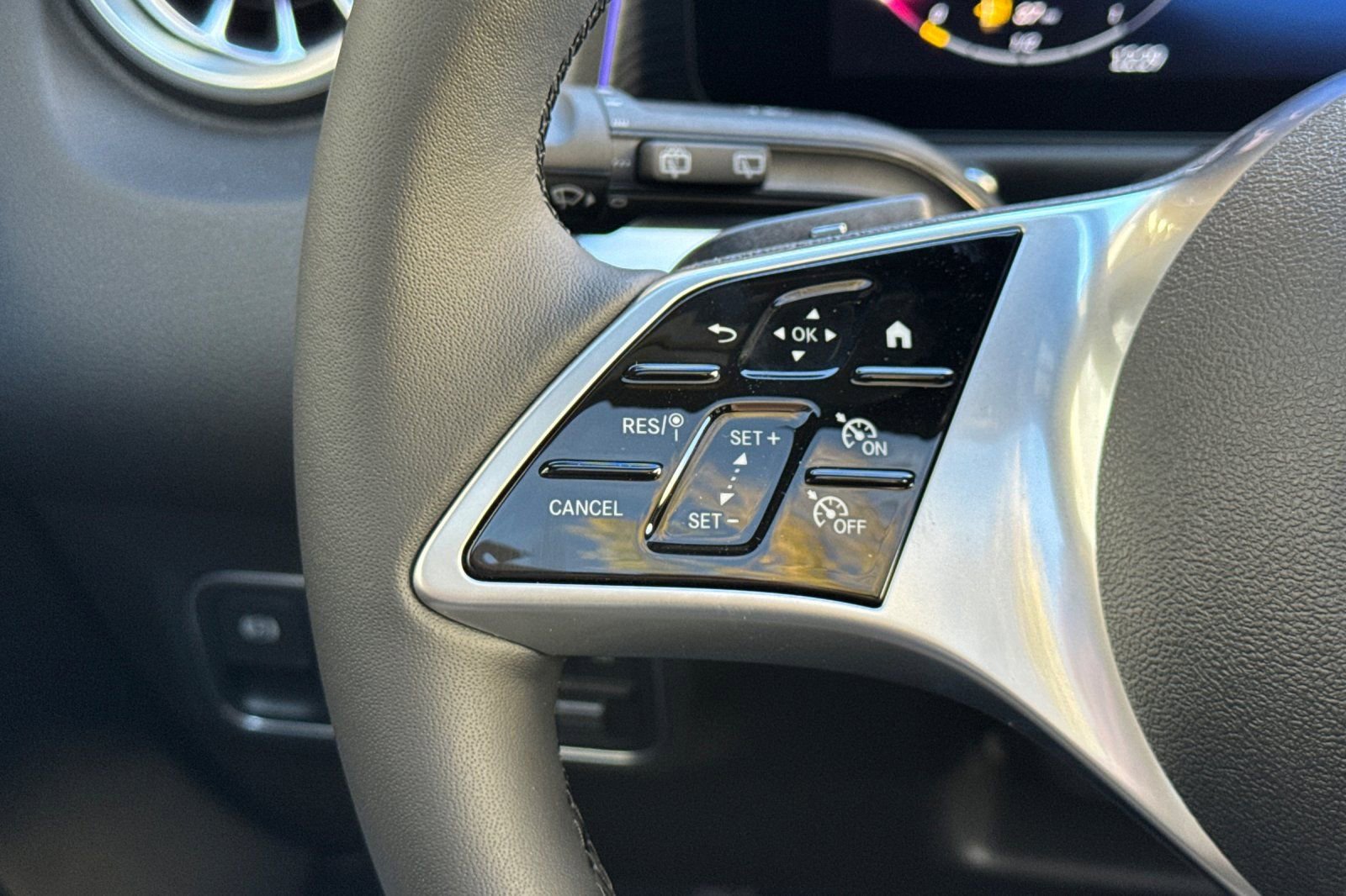 New 2026 Mercedes-Benz GLB 250 image 27