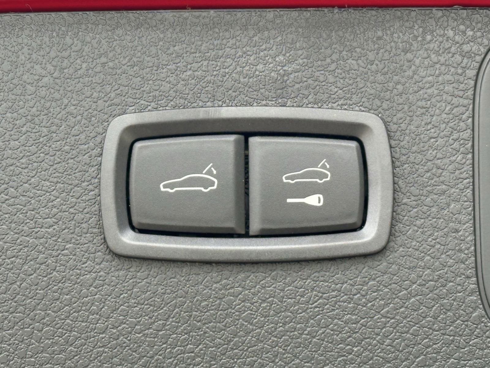 New 2026 Porsche Macan image 19