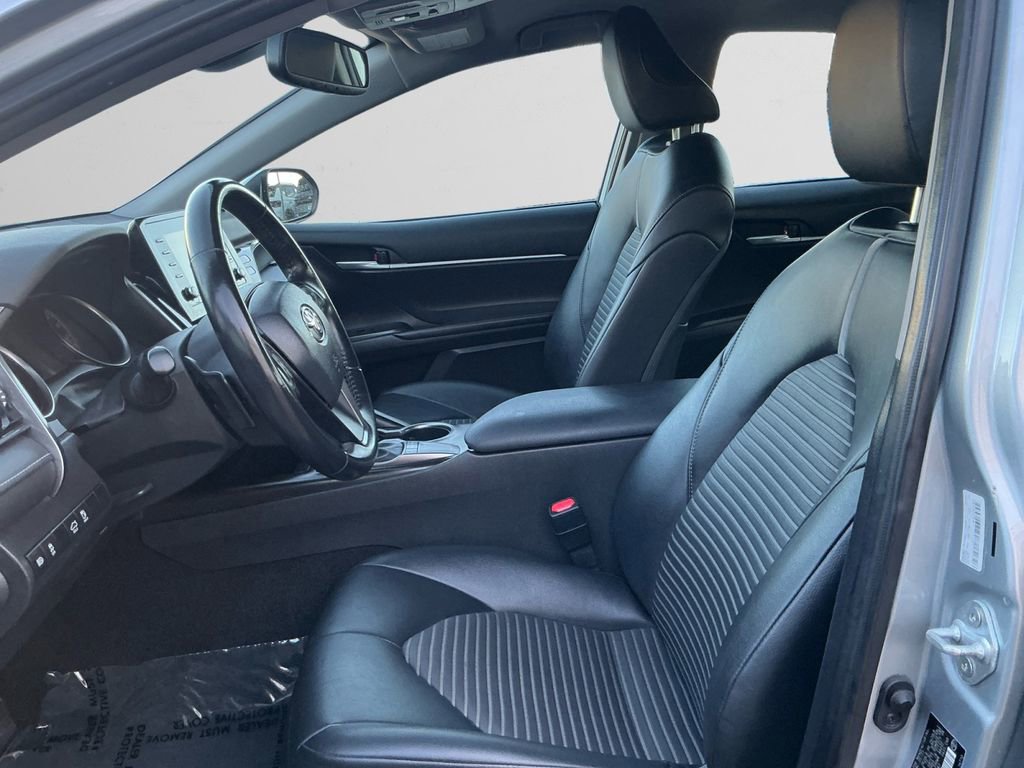 Used 2023 Toyota Camry SE image 9