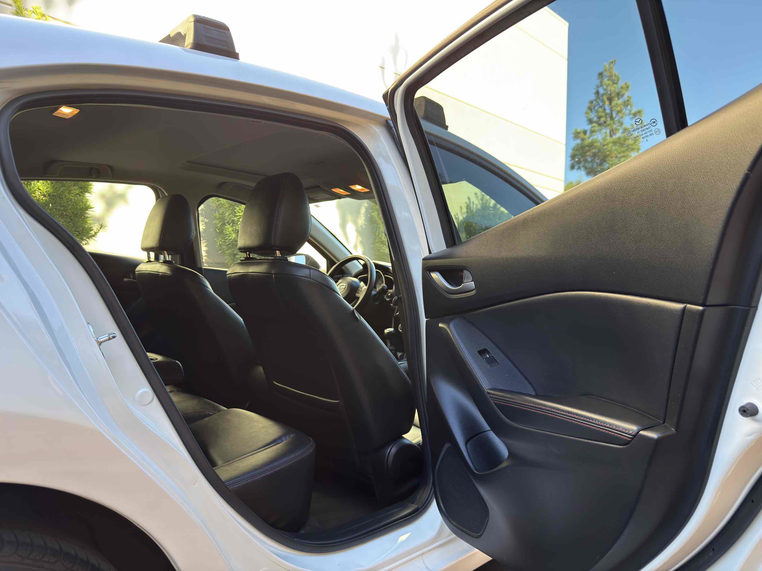 Used 2015 MAZDA MAZDA3 i Grand Touring image 51