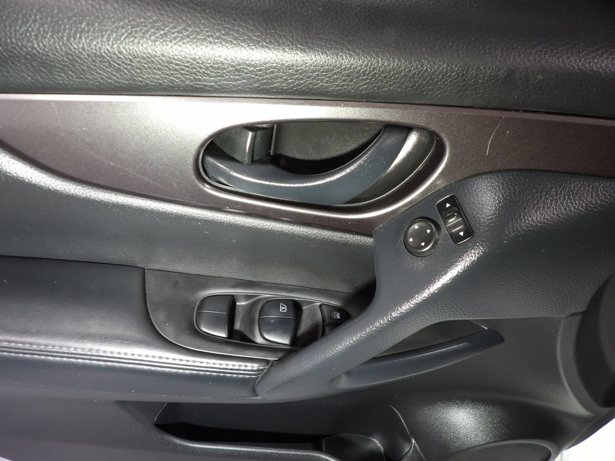 Used 2022 Nissan Rogue Sport S FWD image 9