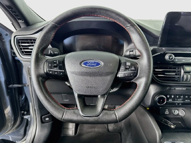 Used 2025 Ford Escape ST-Line FWD image 12
