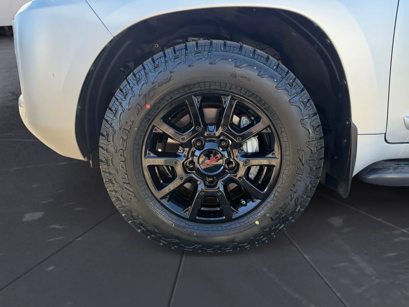 Used 2017 Toyota Land Cruiser AWD/4WD image 25