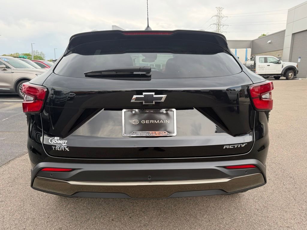 Used 2024 Chevrolet Trax ACTIV w/ Sunroof Package FWD image 7