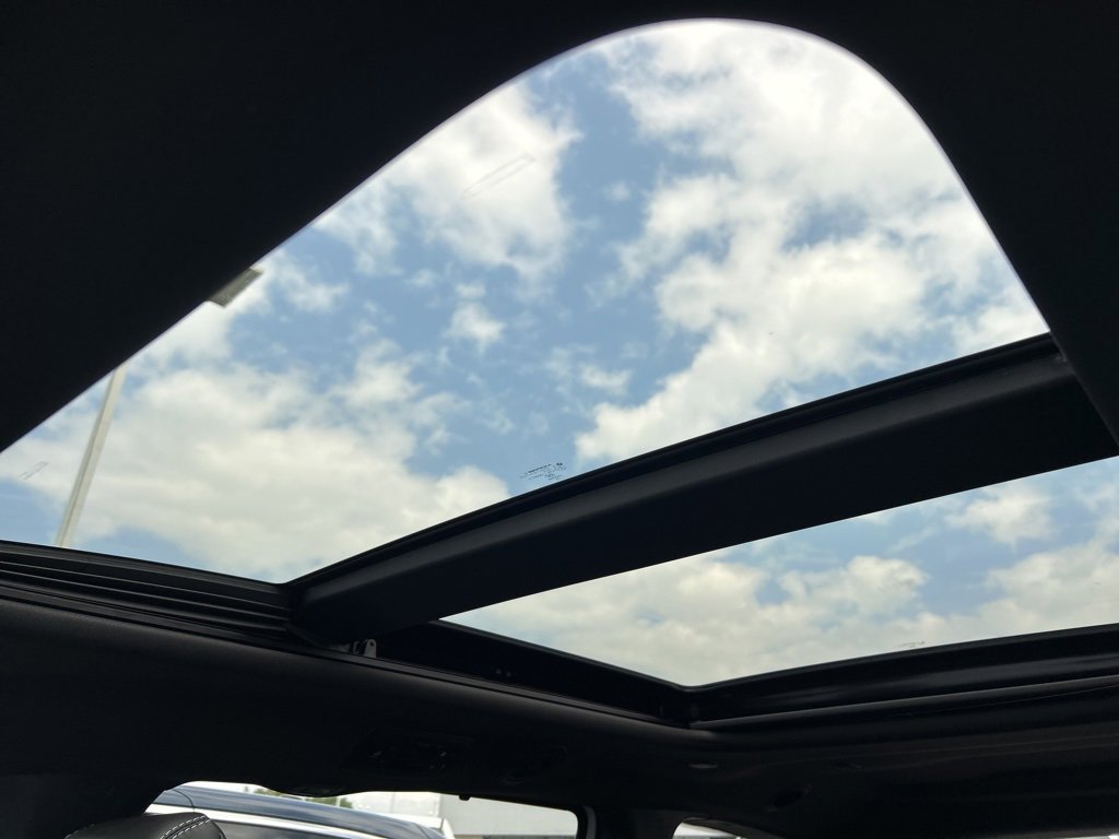 New 2026 Chrysler Pacifica Limited w/ S Appearance Package image 48