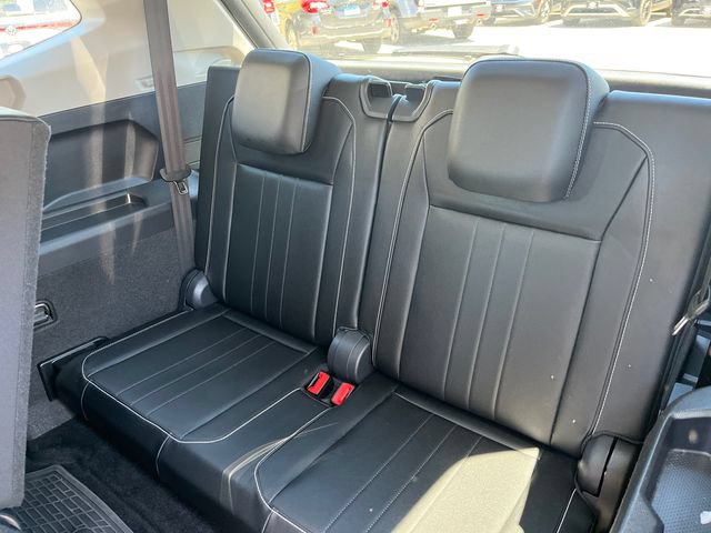 Used 2023 Volkswagen Tiguan SE FWD image 25