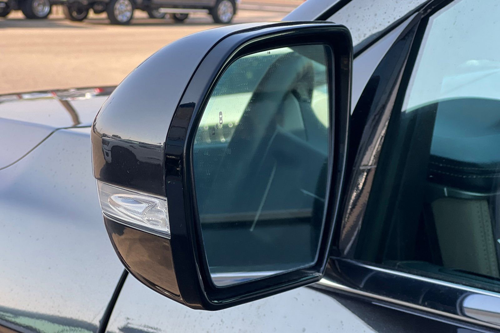 Used 2024 Ford Expedition Limited image 31