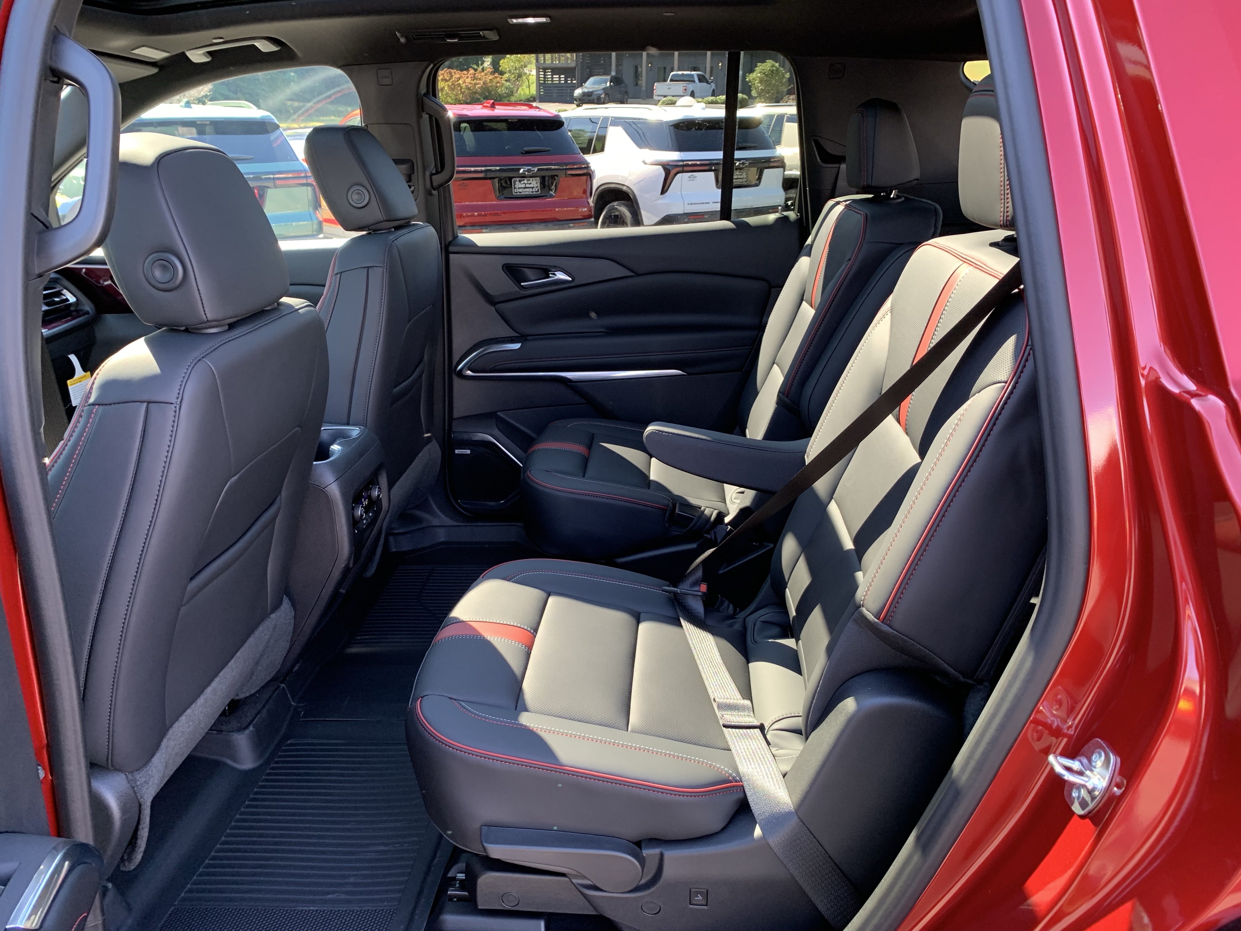 New 2027 Chevrolet Traverse RS w/ LPO, Floor Liner Package AWD/4WD image 22