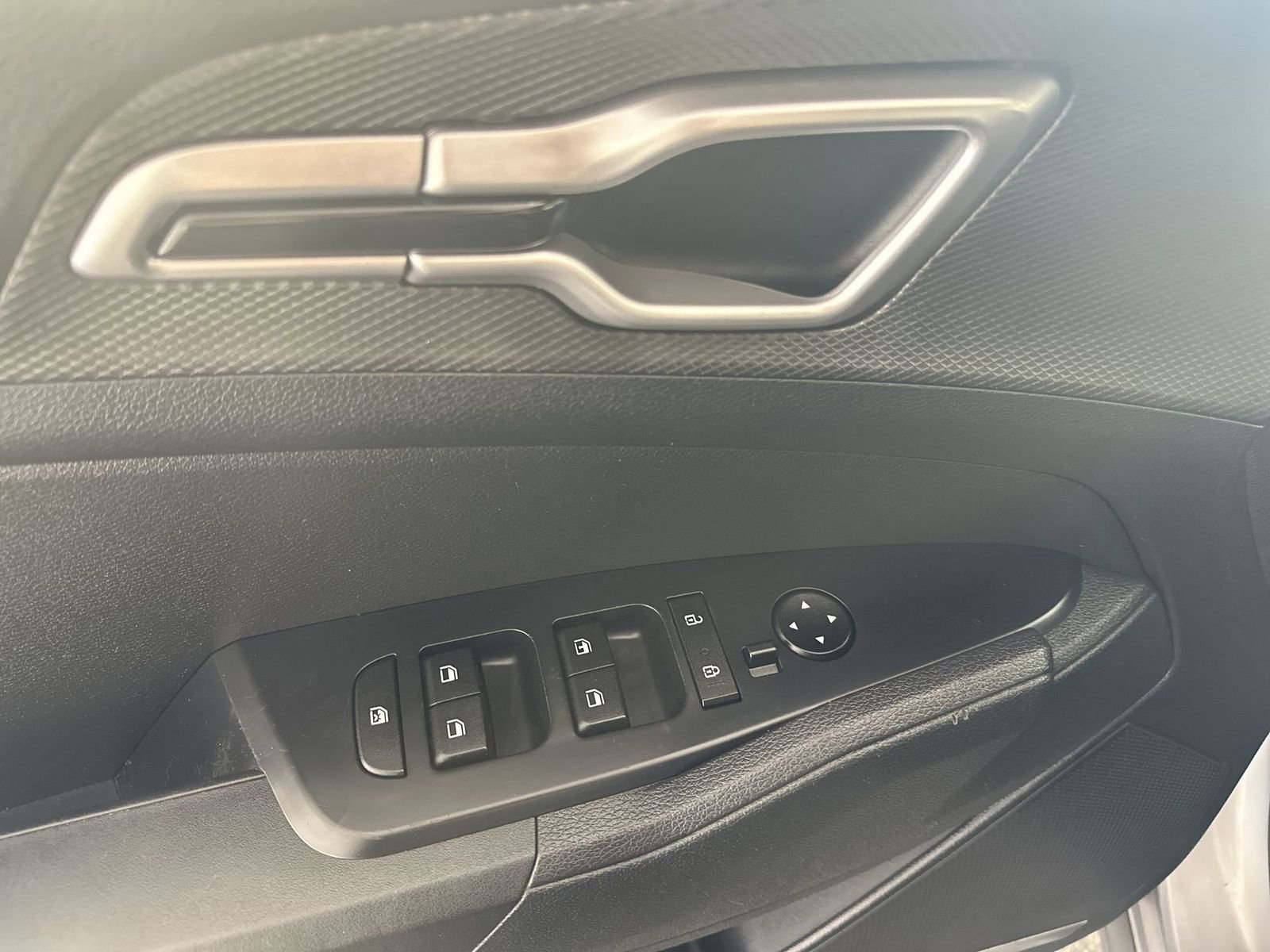 Used 2023 Kia Sportage LX image 13