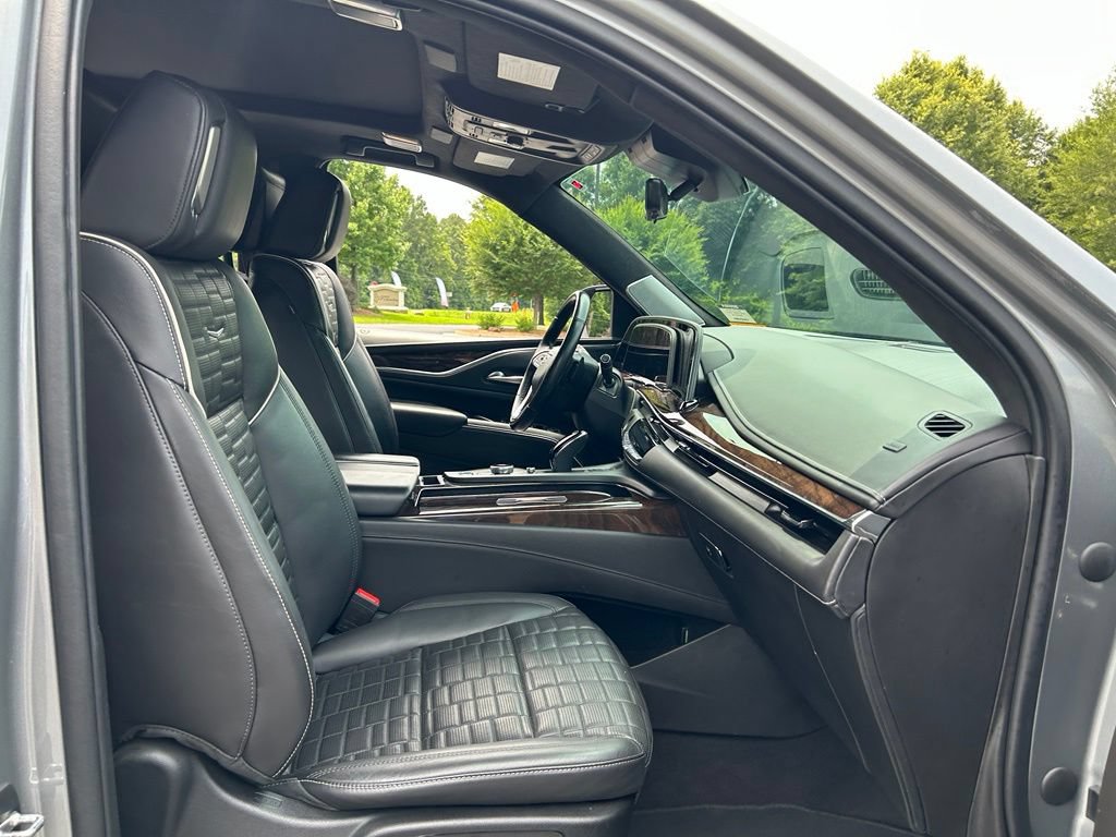 Used 2023 Cadillac Escalade ESV Sport Platinum w/ LPO, ONYX Package AWD/4WD image 50
