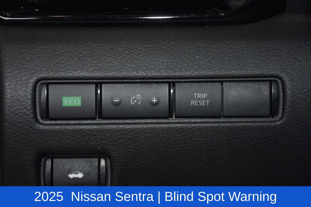 Used 2025 Nissan Sentra SV image 9