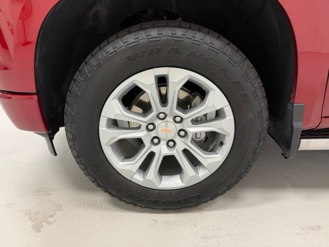 Certified 2024 Chevrolet Silverado 1500 High Country w/ High Country Premium Package AWD/4WD image 19