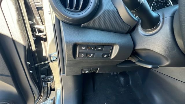 New 2025 Nissan Kicks Play S image 29