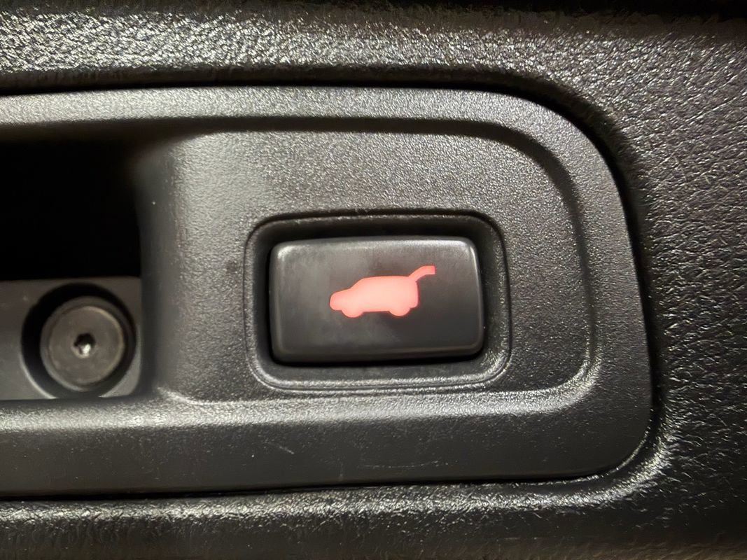 Used 2016 Honda Pilot Touring image 24