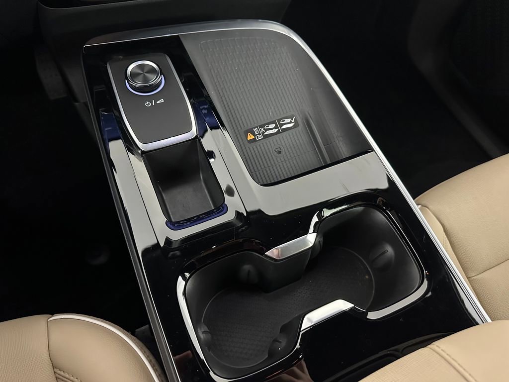 Used 2025 Buick Enclave Preferred w/ Power Package image 23