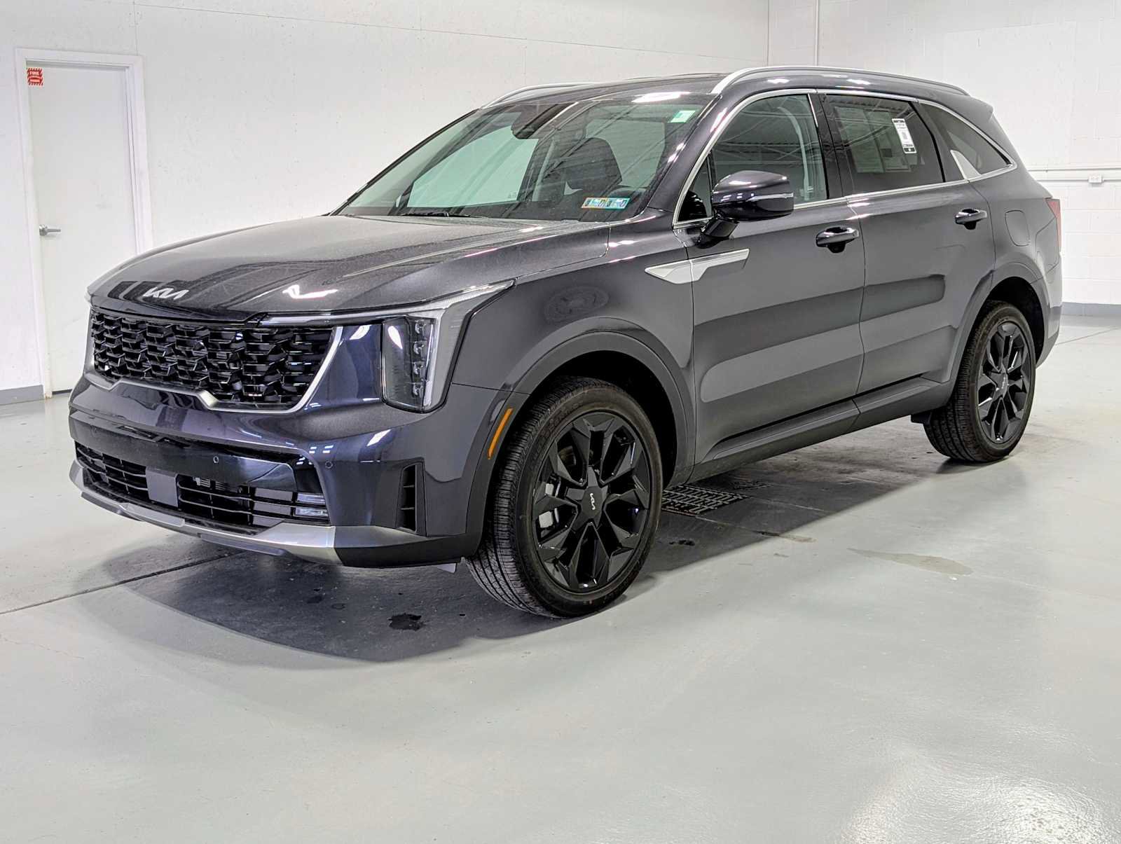 Certified 2026 Kia Sorento EX AWD/4WD image 1