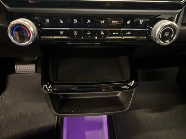 New 2027 Chevrolet Bolt RS FWD image 19