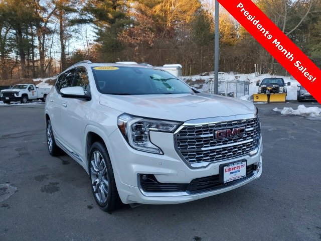 Used 2022 GMC Terrain Denali