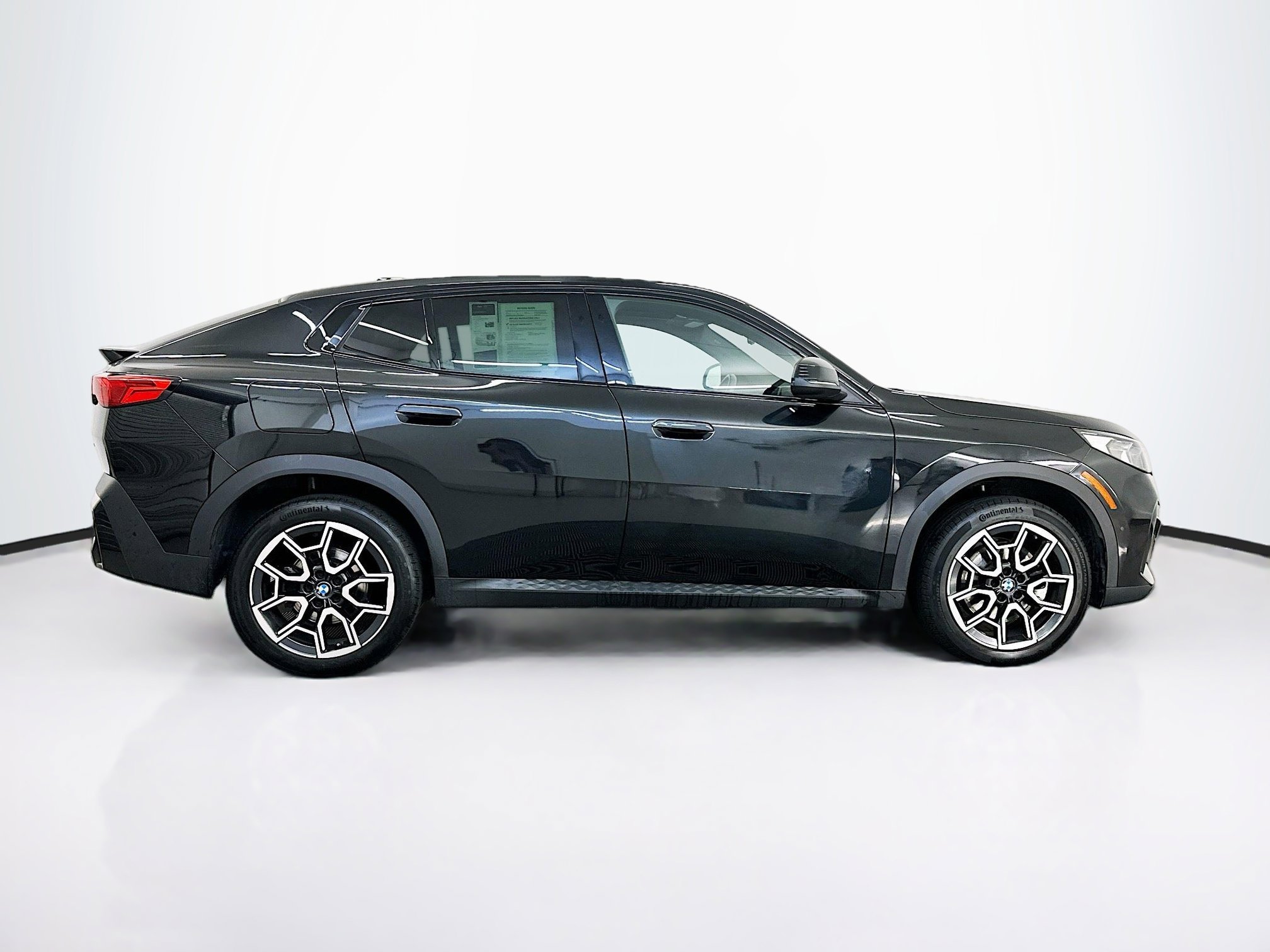 Used 2025 BMW X2 xDrive28i image 10