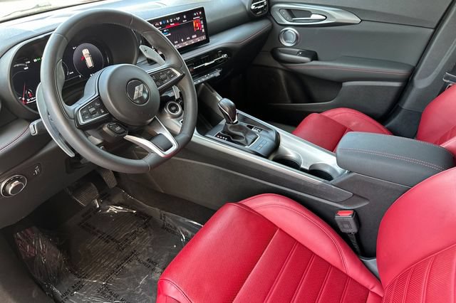 Used 2024 Dodge Hornet R/T Plus w/ R/T Blacktop Package AWD/4WD image 2