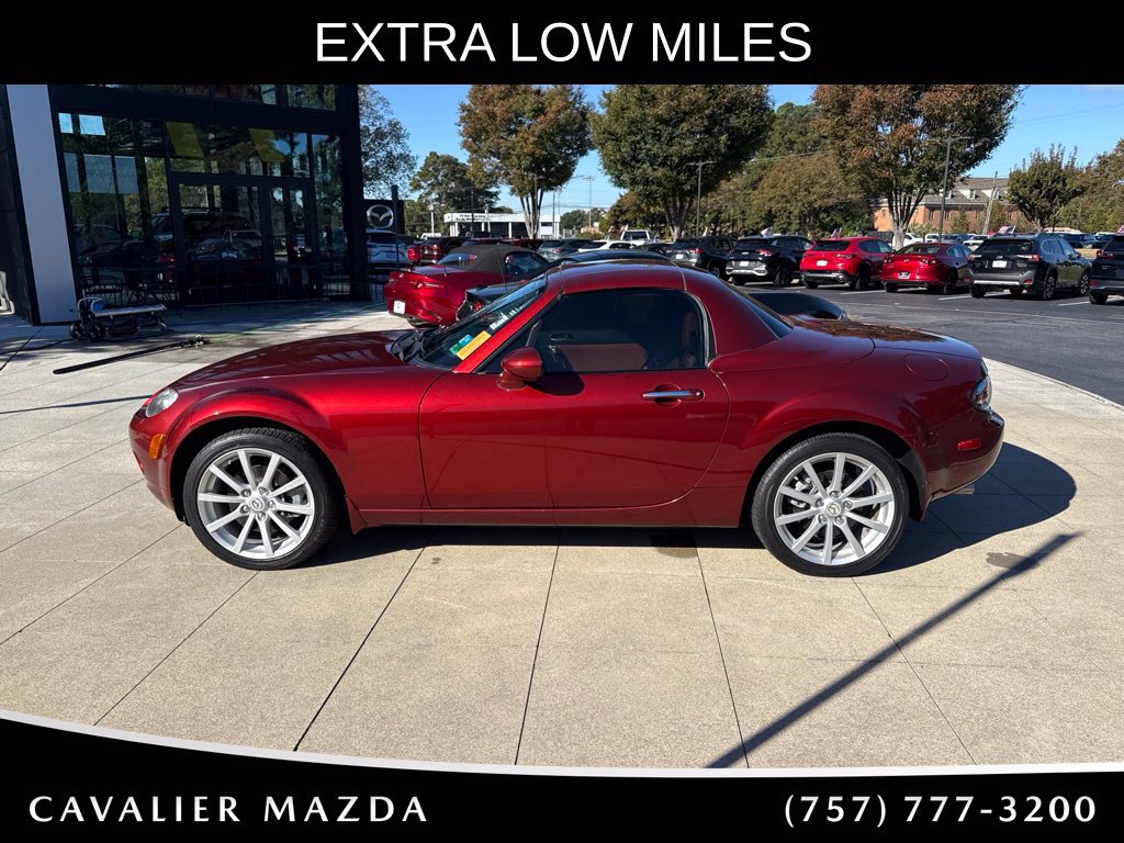 Used 2008 MAZDA MX-5 Miata Grand Touring w/ Premium Pkg RWD image 4