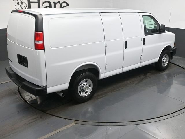 New 2026 Chevrolet Express 2500 image 18